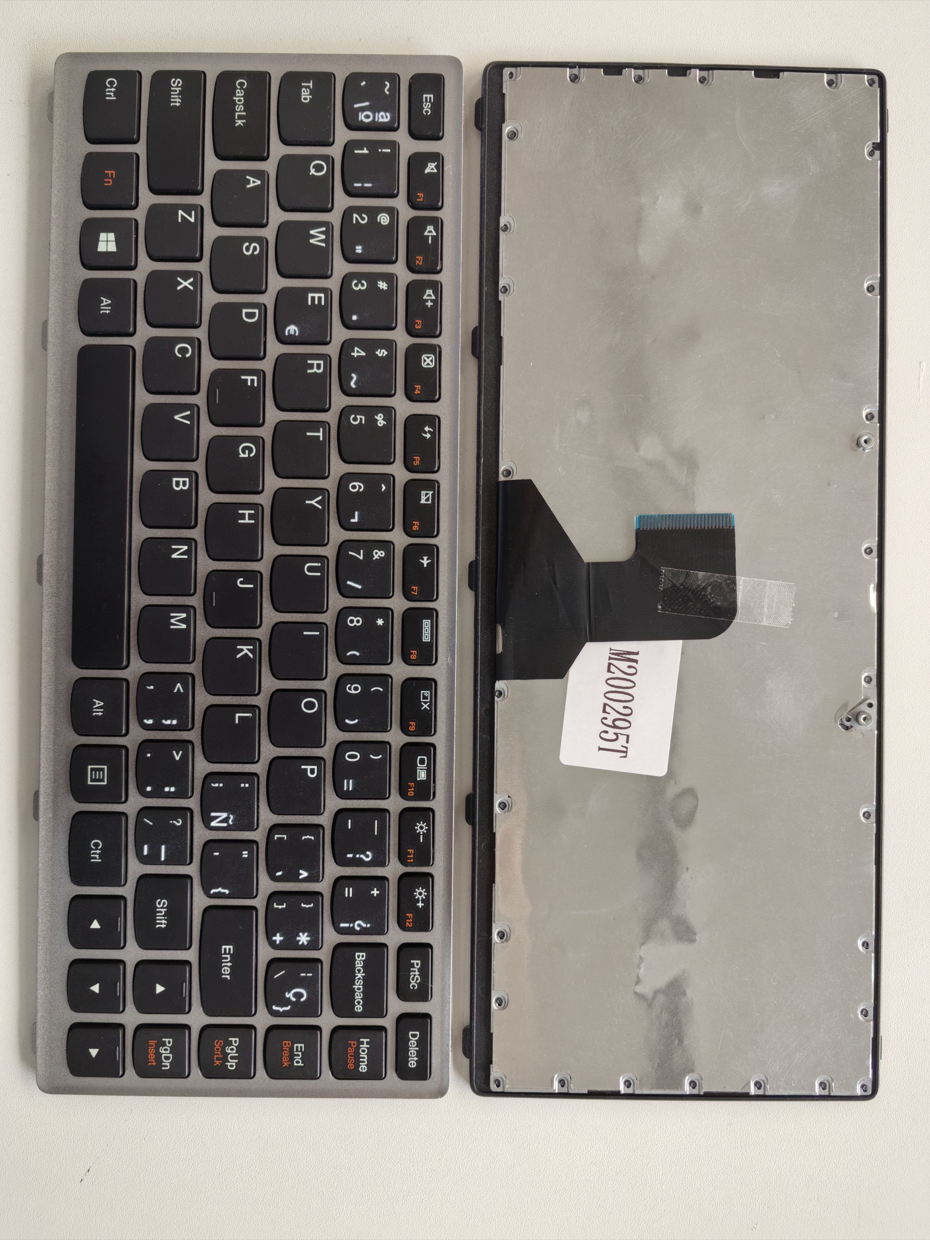 Picture of New Replacement Laptop Keyboard For LENOVO Z400 small carriage return SILVER FRAME BLACK (OEM) SP Layout